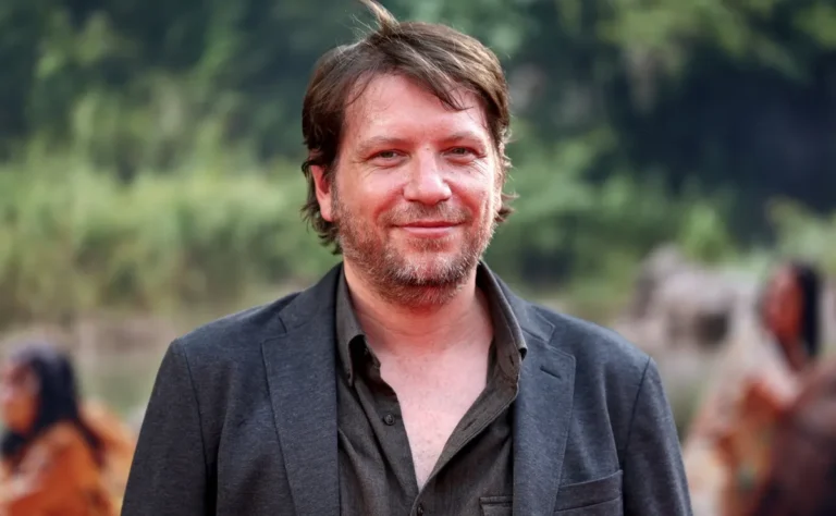 Gareth Edwards Reportedly Exits Jurassic World 5 as Universal Begins Search for a New Director